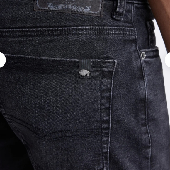 NEW! BUFFALO DENIM SHORTS - Picture 15 of 15